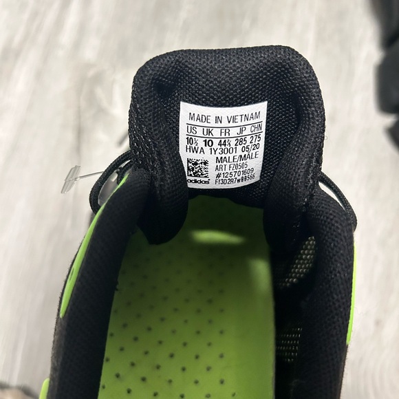 Adidas Climacool Black and Green Sneakers - Picture 4 of 4